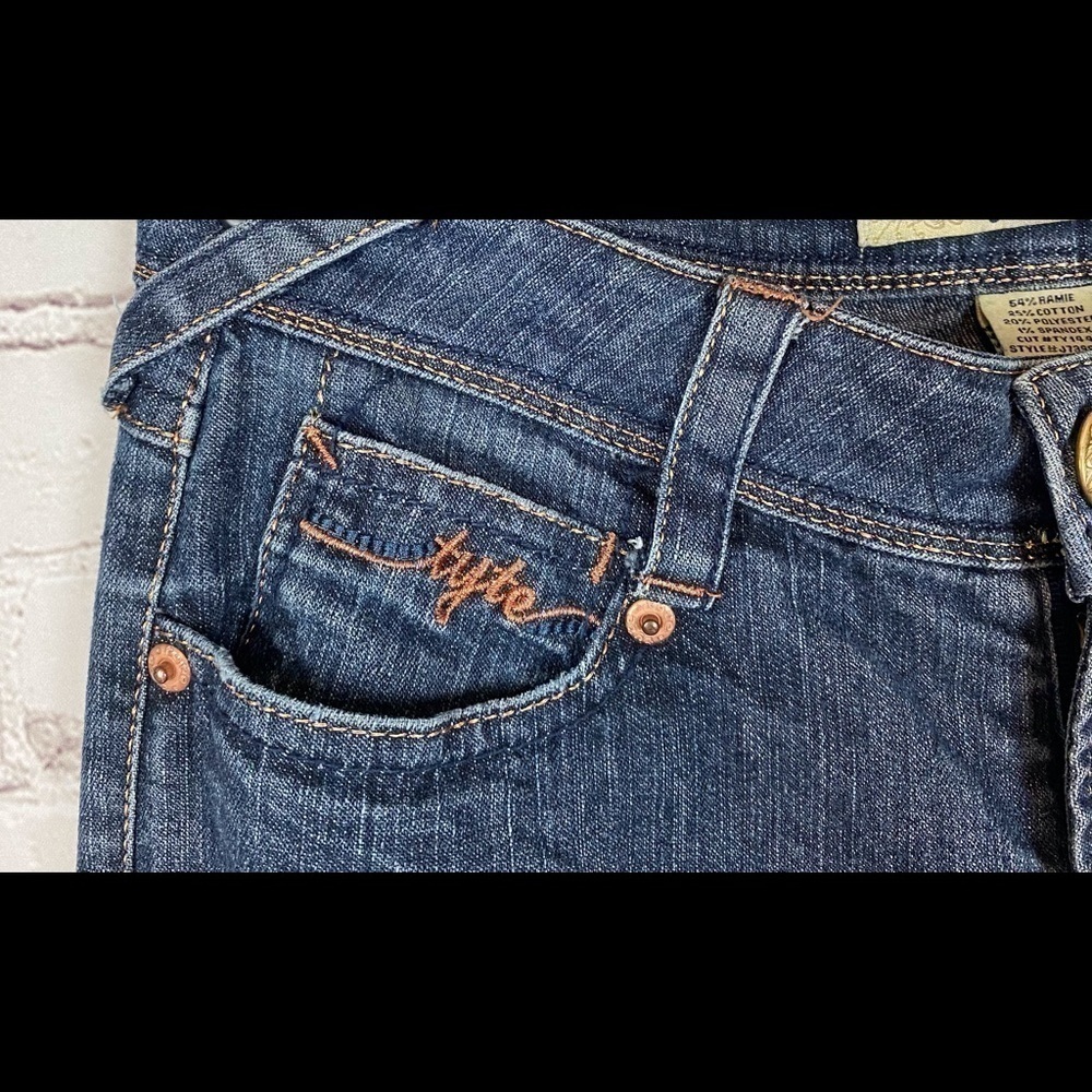 tyte American Standard Jeans. Straight leg Size 1 - Picture 4 of 4